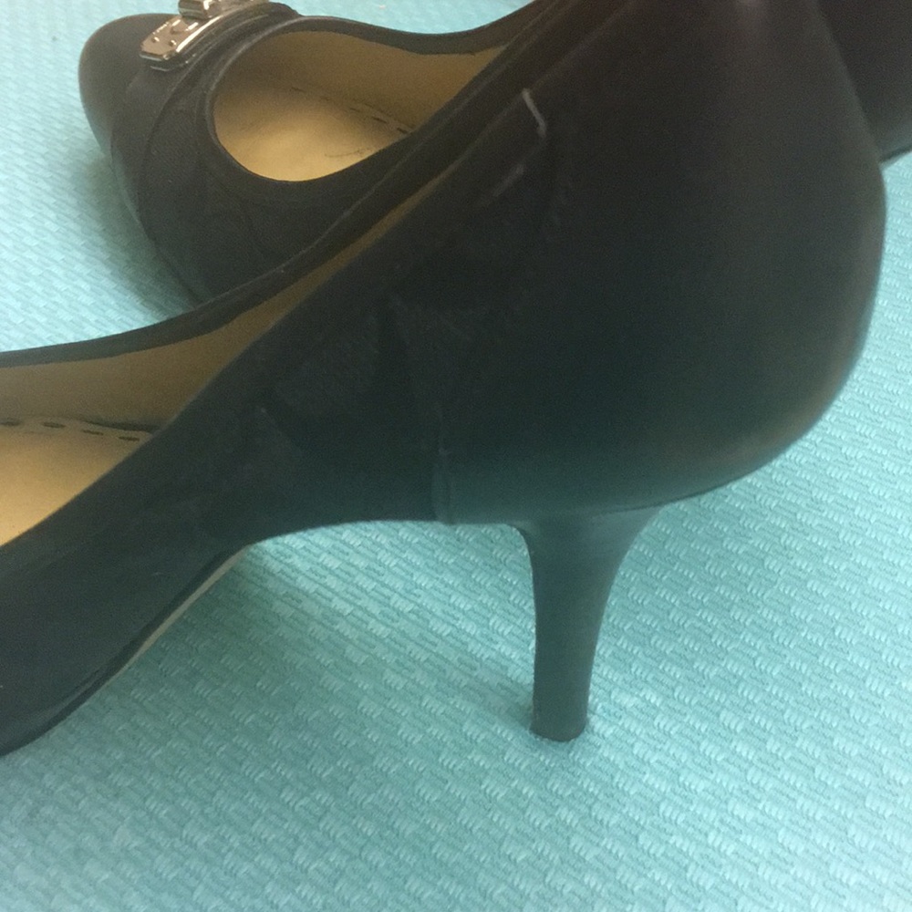 Black Coach heels. - Picture 4 of 4